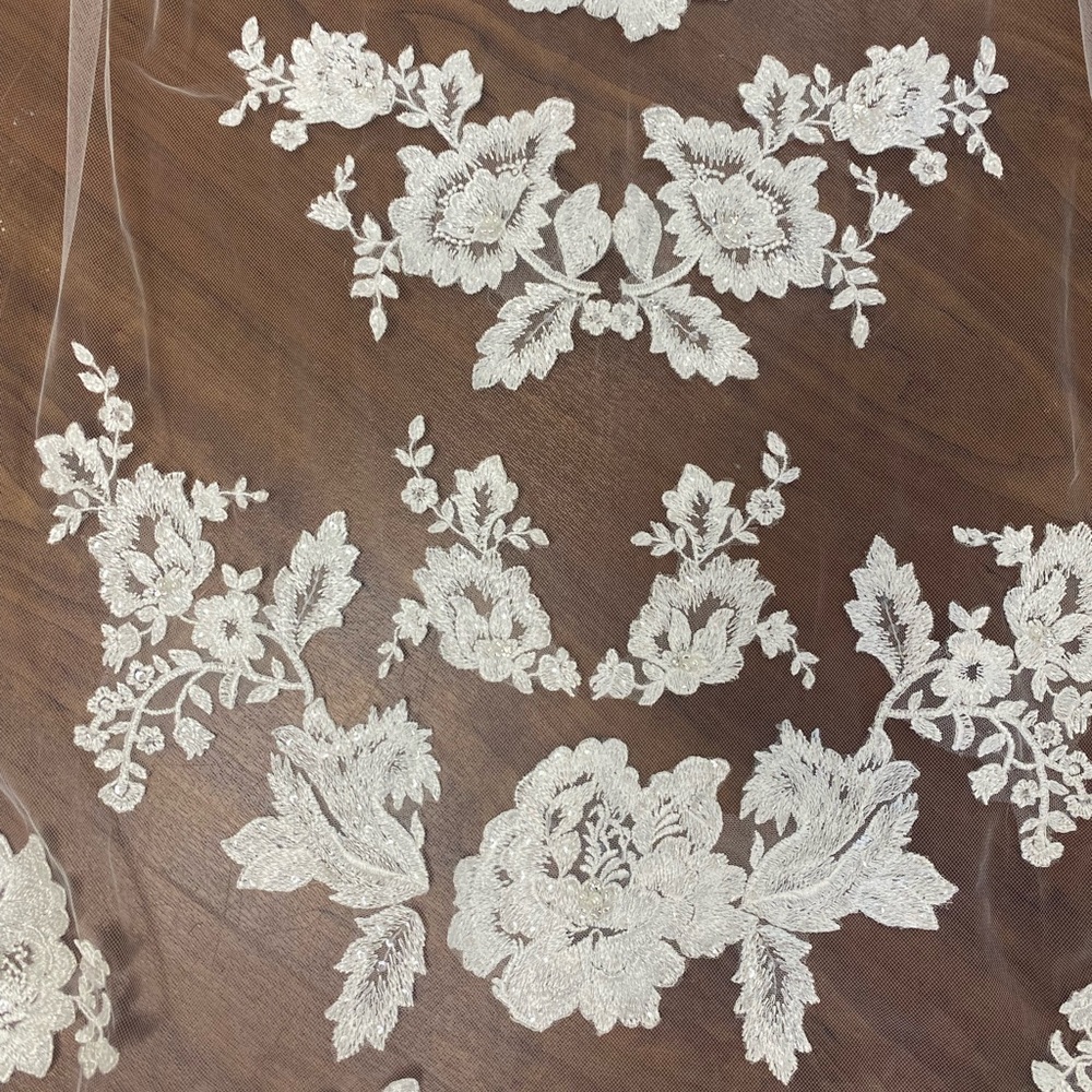 COPY - Cathedral Veil Lace Beaded Bel-Aire NWT - Picture 4 of 5